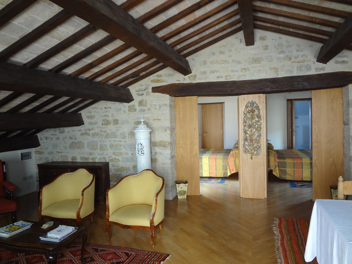 Castello Di Magrano Guest House Carbonesca Bagian luar foto