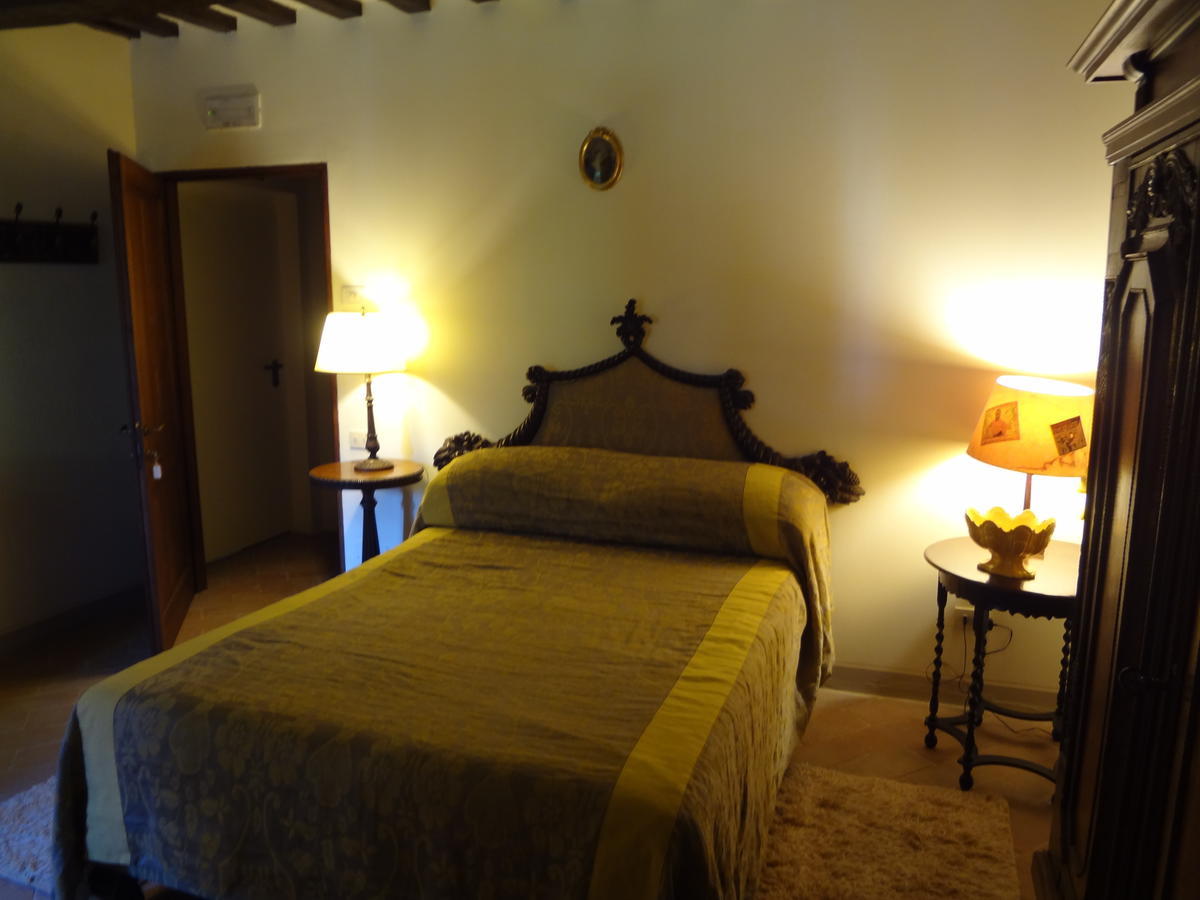 Castello Di Magrano Guest House Carbonesca Ruang foto