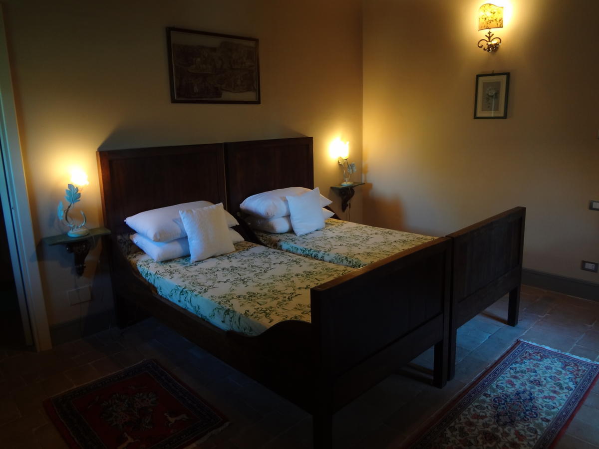 Castello Di Magrano Guest House Carbonesca Bagian luar foto